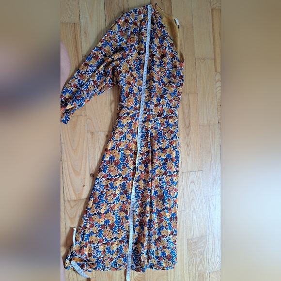 Saaj Paris dress 😍 - Picture 5 of 6